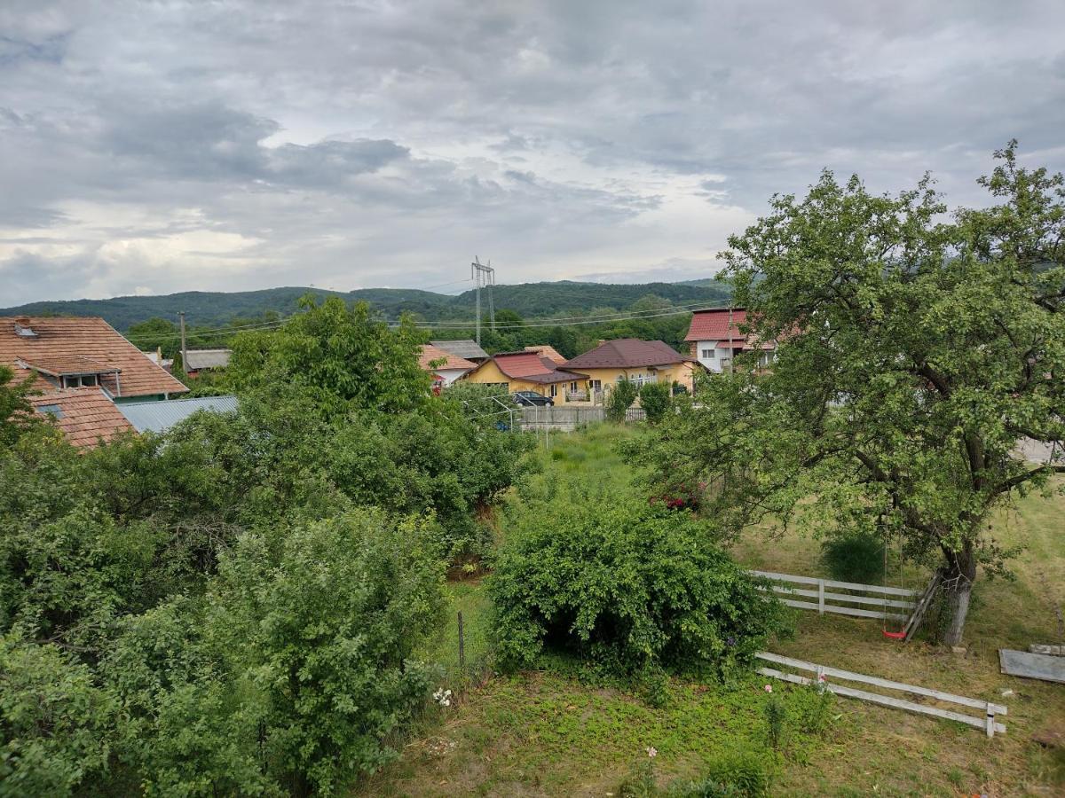 Vila Luna Poema Affittacamere Curtea de Argeş Esterno foto