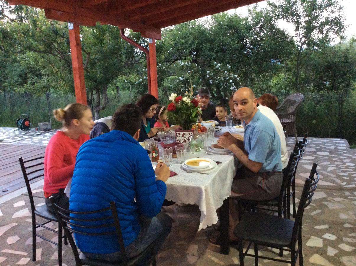 Vila Luna Poema Affittacamere Curtea de Argeş Esterno foto